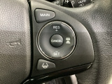 ハンドルにHondaセンシング系のクルーズコントロールやレーンキープアシストなどのスイッチが装備されています。ハンドルから手を離さず安全に操作できます。