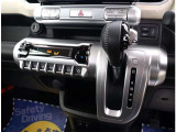 【車屋】として、長く車業界に従事した経験豊富なスタッフが多数在籍しております。