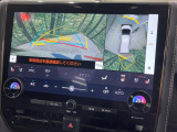 【パノラミックビューモニター】専用のカメラにより、上から見下ろしたような視点で360度クルマの周囲を確認することができます☆死角部分も確認しやすく、狭い場所での切り返しや駐車もスムーズに行えます。