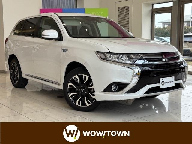 アウトランダーPHEV 2.0 G セイフティパッケージ 4WD 4WD サンルーフ