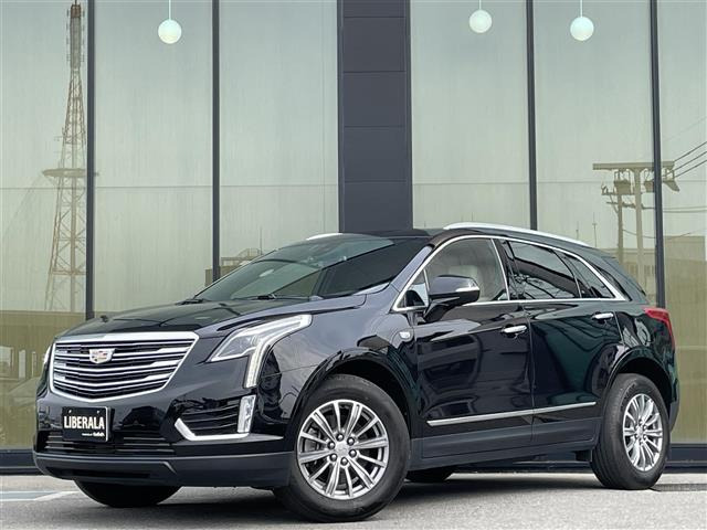 XT5クロスオーバー ラグジュアリー 4WD 本革シート