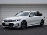 弊社のお車をご覧頂き、ありがとうございます。弊社はBMW正規販売店でございますので、ご納車前点検、お車の保証も車両価格に含まれており、ご納車後も安心してお乗り頂けます。全国にご納車が可能でございます。