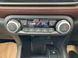 運転席・助手席にはシートヒーターが付いています!