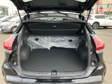 トランク(荷室)です!セカンドシートを折りたたむと長い荷物も収納できます。