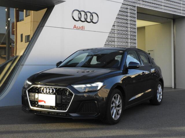 A1スポーツバック 25 TFSI アドバンスド 