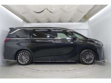 レクサスオーナーズデスク。2年間無料でお使いいただけます。ナビの目的地設定から駐車場案内など、専任コミュニケーターが24時間365日サポートいたします。