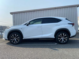 NX 200t Fスポーツ 