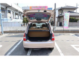 このお車は過去に修復歴が有ります。修復場所は( 後ろ )です。しかし写真の通り、きちんと直しています♪ので走行には問題は有りません。修復は(小)ですので御安心下さい♪