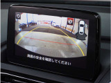 【バックカメラ】駐車が苦手な方でも安心してお乗りいただけます。リバース連動で画面が切り替わるのでとっても便利です。今や後方確認の必須アイテムですよね。