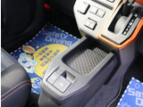 入庫時・販売時・納車前に、弊社基準の68項目に及ぶ点検整備を実施しております。