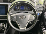 【純正革巻きステアリング】上質な革を使用することで、手にしっかり馴染みとても運転しやすいハンドルです♪