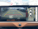 【 全方位カメラ 】上から見下ろしたように駐車が可能です。安心して縦列駐車も可能です。