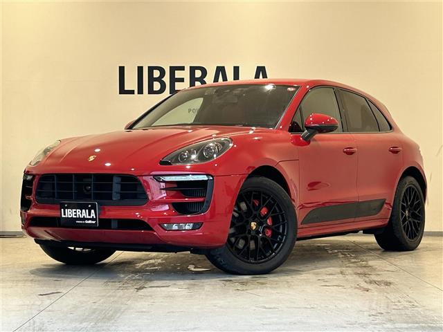 マカン  GTS 4WD 本革シート