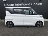 狭いスペースでもスライドドアなので安心して開閉ができます。お子様が操作しても隣の車にぶつける心配もないですね!