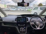 セレナ 1.2 e-POWER ハイウェイスター V 