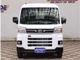 入庫時・販売時・納車前に、弊社基準の68項目に及ぶ点検整備を実施しております。