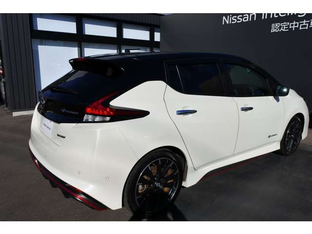 日産 リーフ NISMO の中古車詳細 (49,000km, パールホワイト