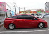 試乗はいつでもできます!車検残有ります!フィルムは剥がして納車します。ご相談ください。赤が良い方にはおススメのお洒落なプリウス!お買い得価格です!