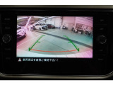 付いてて嬉しいバックカメラの映像はナビ画面で確認することができますので、後方の視界も安心です
