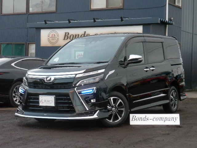 ヴォクシー 2.0 ZS 煌II 4WD 純正エアロ・純正ナビゲーション