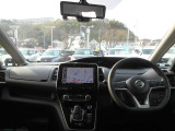 セレナ 1.2 e-POWER ハイウェイスター V 