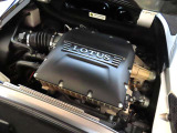 特別なキャリブレーションとチューニングを施した水冷式インタークーラー一体型の3.5リッターV6スーパーチャージャーエンジンを搭載。出力416ps(カタログ値)、最大トルク420Nmを発揮します。