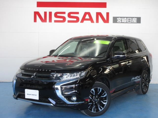 アウトランダーPHEV 2.0 G ナビパッケージ 4WD 
