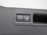電動リヤゲートで楽々です。