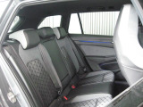 GOLF VARIANT TDI R-LINE PLATINUMEDITION ドルフィングレーメタリック入荷しました!