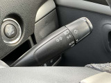 【オートライト】車外の明るさを検知して、自動的にヘッドライトを点灯してくれます♪トンネルを走行する際にも、自動的に点灯してくれて便利な装備の1つです♪