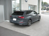 GOLF VARIANT TDI R-LINE PLATINUMEDITION ドルフィングレーメタリック入荷しました!