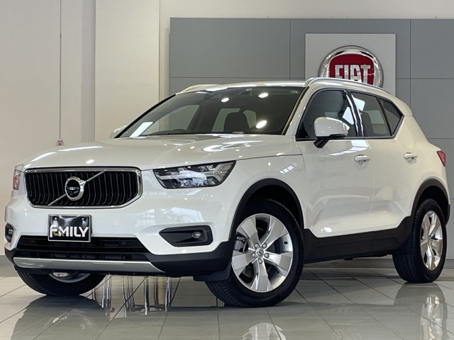 XC40  B3 モメンタム
