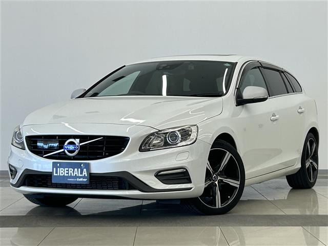 V60 D4 Rデザイン ディーゼル 本革シート サンルーフ