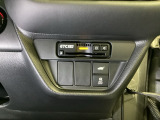 Hondaセンシング用の、VSA(ABS+TCS+横滑り抑制)解除スイッチなどはハンドルの右側に装備しています。その上にETC2.0がついています。高速道路の料金所の通過も楽々です。