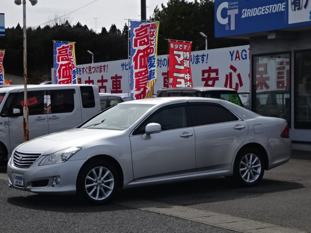 クラウン 3.0 ロイヤルサルーン i-Four 4WD 