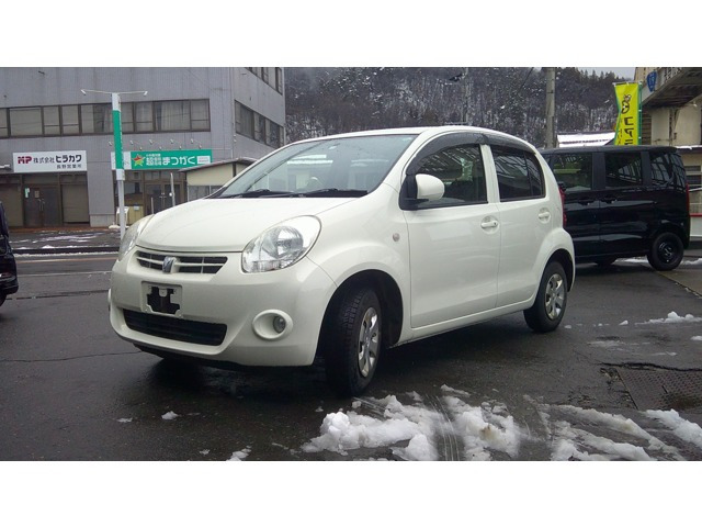 パッソ 1.0 X クツロギ 4WD 
