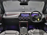 GLAクラス GLA200d 4マチック AMGラインパッケージ 4WD 