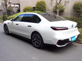 i7 xドライブ60 Mスポーツ 4WD 