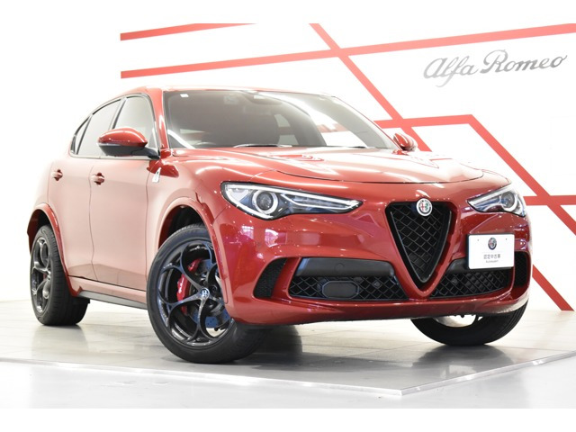 ステルヴィオ 2.9 V6 ビターボ クアドリフォリオ 4WD 