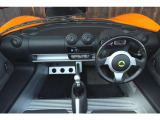 エアコン、オーディオは標準装備。ETC車載器も搭載済みです。