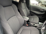 トヨタ カローラスポーツ G 4WD/寒冷地仕様/純正ナビゲーション/バックモニター/ブラインドスポットモニター/シートヒーター/ハンドルヒーター/ETC/ドライブレコーダー/純正アルミホイール