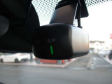 映像と音声で運転を記録してくれるので万が一の時にも安心です。