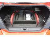 パンク修理キットを搭載しています!車の軽量化にもなりますね!!