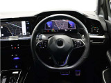 Das WeltAuto(ダス・ヴェルトアウト)ドイツ語でザ・ワールドカーという意味を持つこのブランドは、まさに世界品質をお届けするというフォルクスワーゲンの哲学から生まれました。