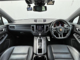 マカン  GTS 4WD 本革シート