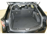 走りにこだわりながら収納力も持ち合わせたお車です。荷物を載せて軽快なドライブを楽しめますよ♪