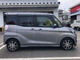 両側スライドドアで乗り降りも楽ちんです!!