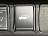 【パワーバックドア】スマートキーや運転席のボタンを押すだけでリアゲートが自動で開閉します!荷物を持っている時や、高い位置にあるバックドアを閉める際に便利な機能です♪