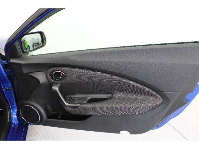 ホンダ CR-Z 1.5 アルファ ドレストレーベル III の中古車詳細 (36,000