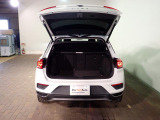 「VW認定中古車は、お客様の安全性のため、厳しい基準を設定しております。☆ロード・アシスタンス・サービス☆24時間365日、お客様のカーライフをサポートします☆